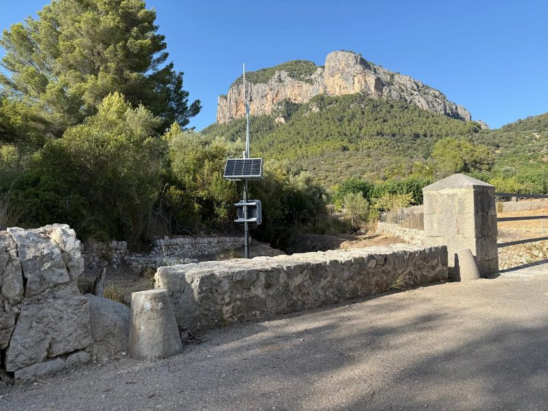 Alaró instal·la una nova estació d’aforament al torrent de Solleric per reforçar el sistema d’alerta primerenca d’inundacions