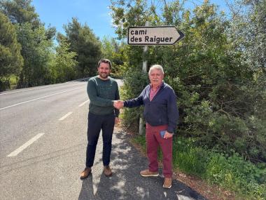 Els batles d'Alaró i Consell, Llorenç Perelló i Andreu Isern al camí des Raiguer